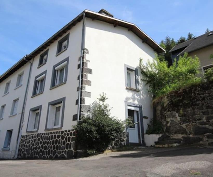 Maison 6-9 Pers Pour Vacances Et Cure Thermale เลอมงต์-ดอร์ ภายนอก รูปภาพ