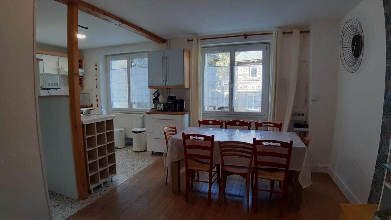 Maison 6-9 Pers Pour Vacances Et Cure Thermale เลอมงต์-ดอร์ ภายนอก รูปภาพ